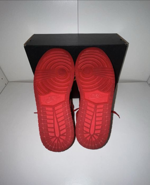 Air Jordan 1 mid alternate bred