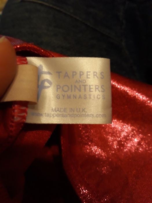 Продам фирменньій купальник для художественной гимнастики