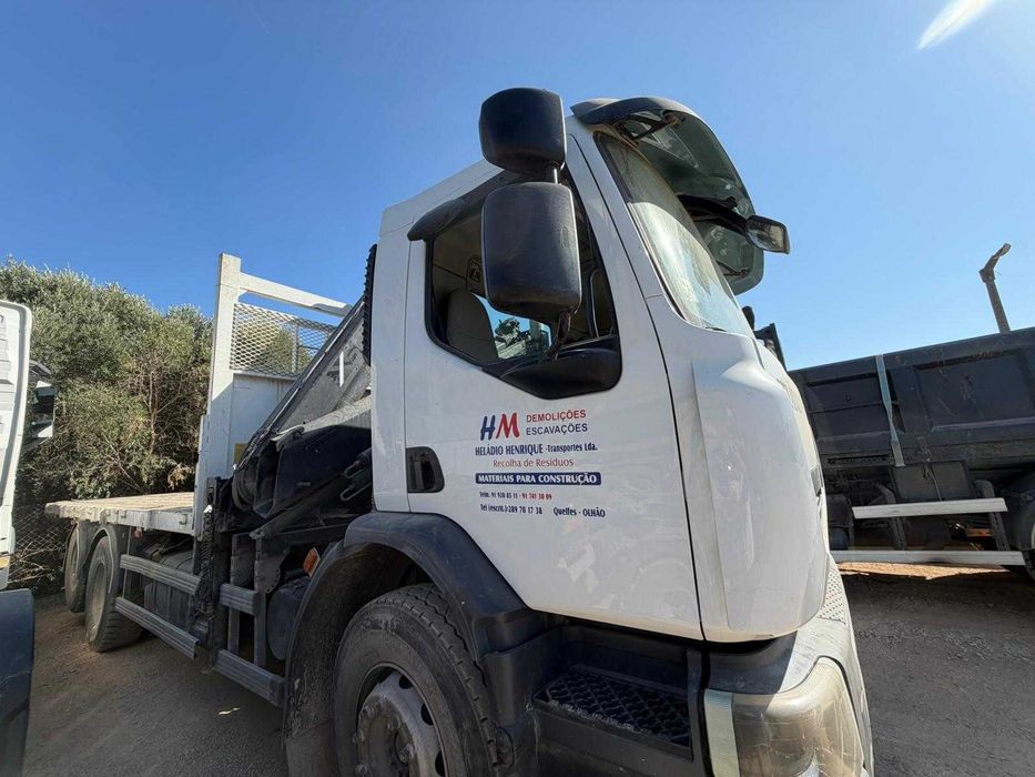 Renault grua hiab 166