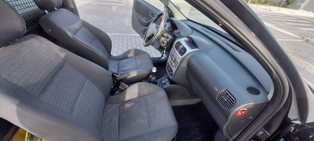 Opel corsa 1.3 cdti, comercial, a gasóleo de 2005, ar condicionado.