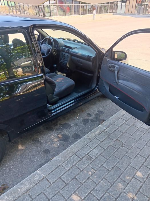 Opel corsa B 1600 GSI