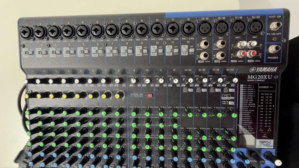 Mesa de Mistura Yamaha MG20XU – 20 Canais com Efeitos e USB