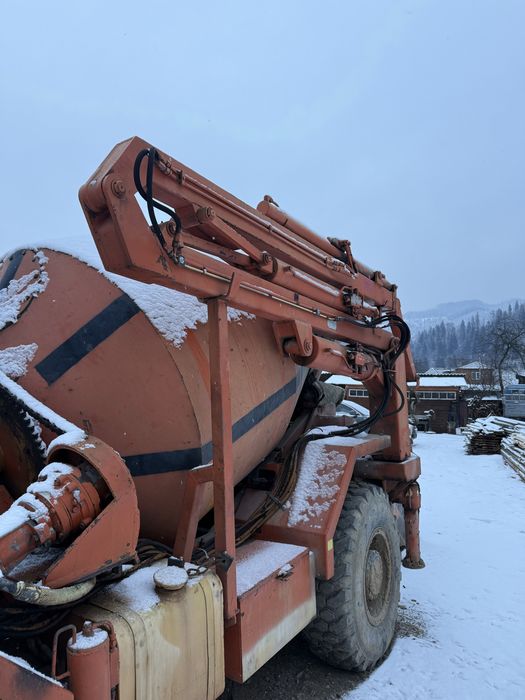 Бетонозмішувач самохідний  Deici