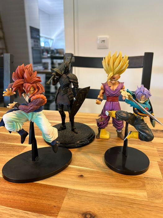 Pack de Figuras e Canecas