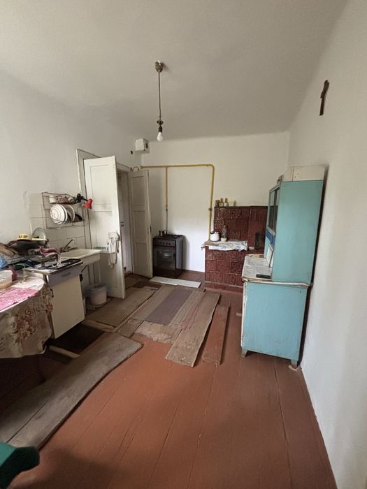 Продаж 3 кімнатноі квартири в 4-ьох квартирному будинку плюс земля Борислав