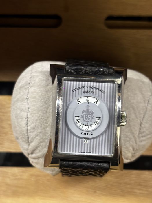 Унікальний розкішний Cuervo y Sobrinos Swiss часы годинник
