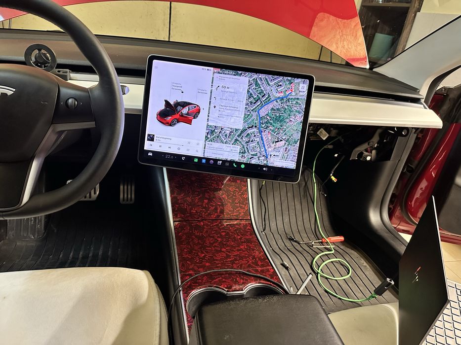 Навігація Tesla Карти