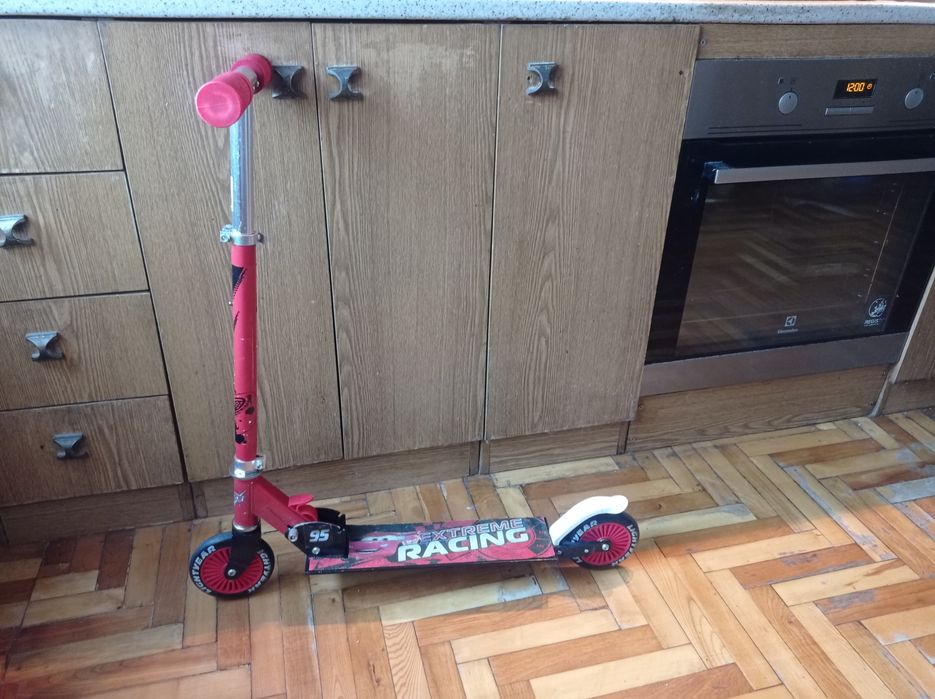 Продам самокат детский