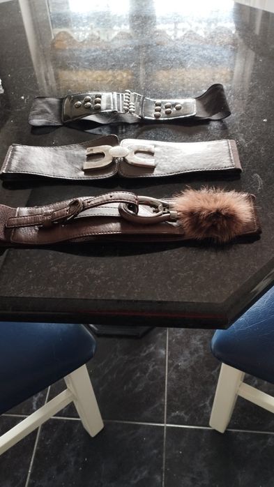 3 cintos . Conjunto de 3 cintos ajustáveis
