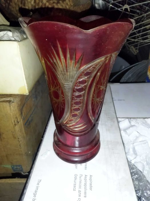 Ваза красное стекло СССР