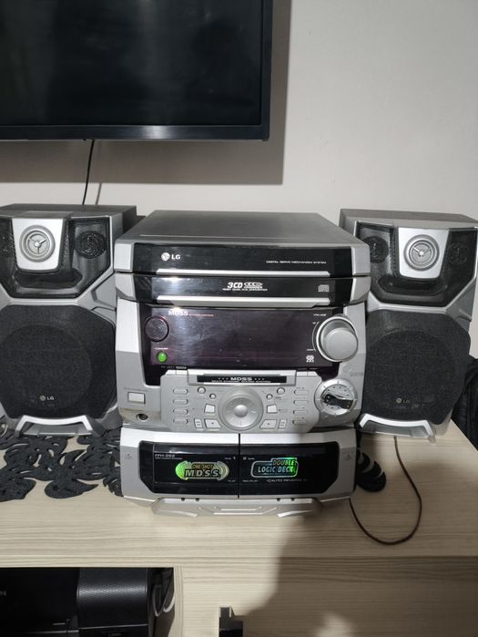 Wieża stereo LG komplet.