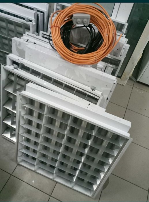 Лед лампи .растровий світильік .лампа лт 8