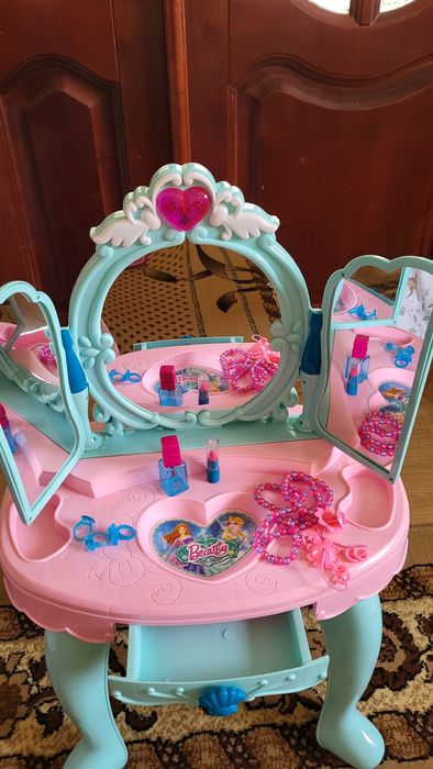 Трюмо пластикове нове