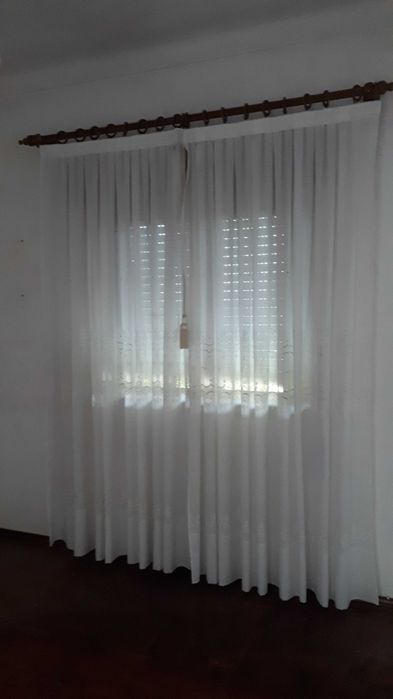 Cortinados em excelente estado - Baixa de preço. NOVO PREÇO 70 euros