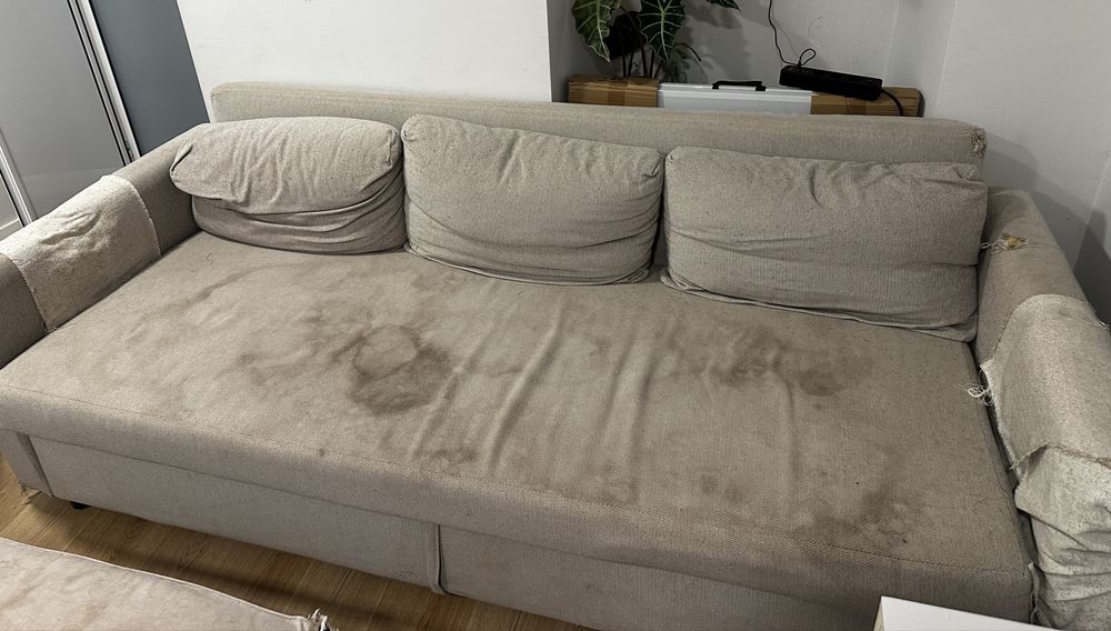 Sofa e repousa pes IKEA