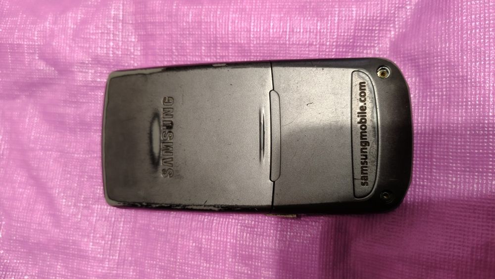 Телефон LG. KG800. Samsung D-900i