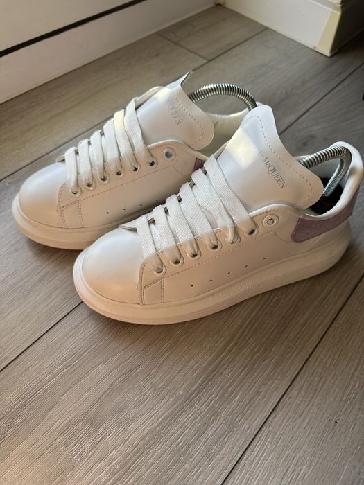 Alexander McQueen sneakersy białe różowy zamsz 39