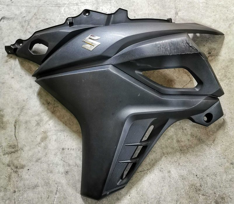 CARENAGEM TAMPA LATERAL OEM SUZUKI V-STROM DL 650