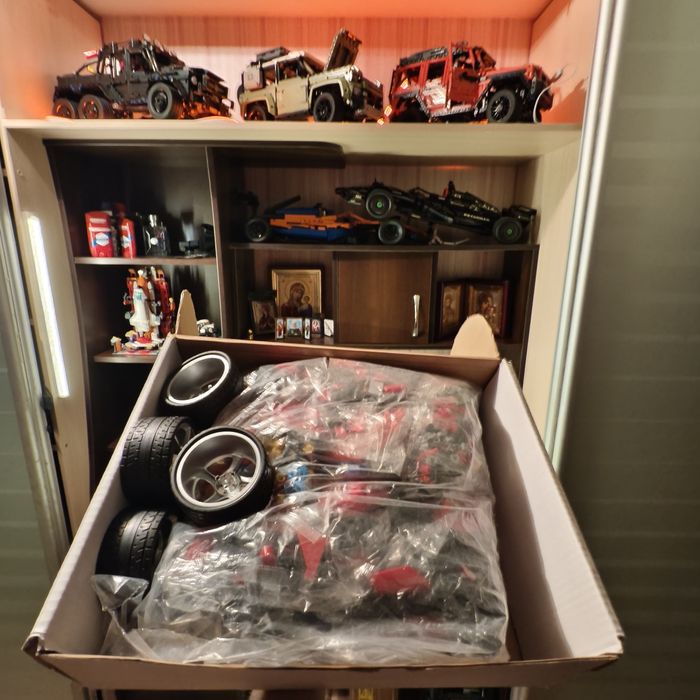 Конструктор техник Ferrari Daytona SP3