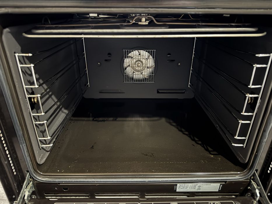 Духовка вбудована та варильна поверхня miele