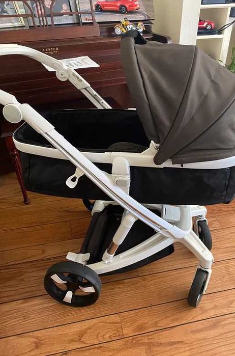 A very beautiful baby carriage.