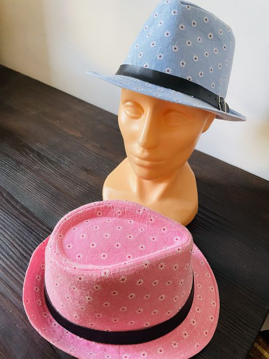 Kapelusze dla dzieczyny, chłopca 52, 54. Komplet.