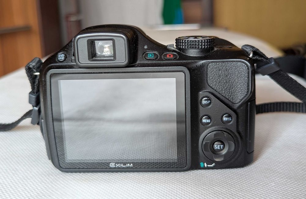 Aparat Casio Exilim EX-FH25 High Speed 20x Zoom | Sprawny Digicam