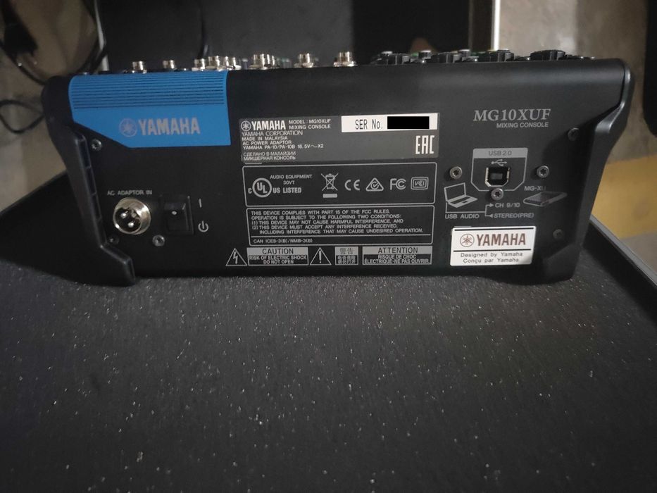 mesa de mistura Yamaha MG10XUF + case