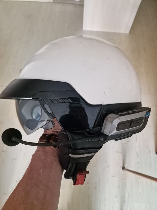 Kask SENA i Kask SCORPION obydwa z Interkomem, rękawice
