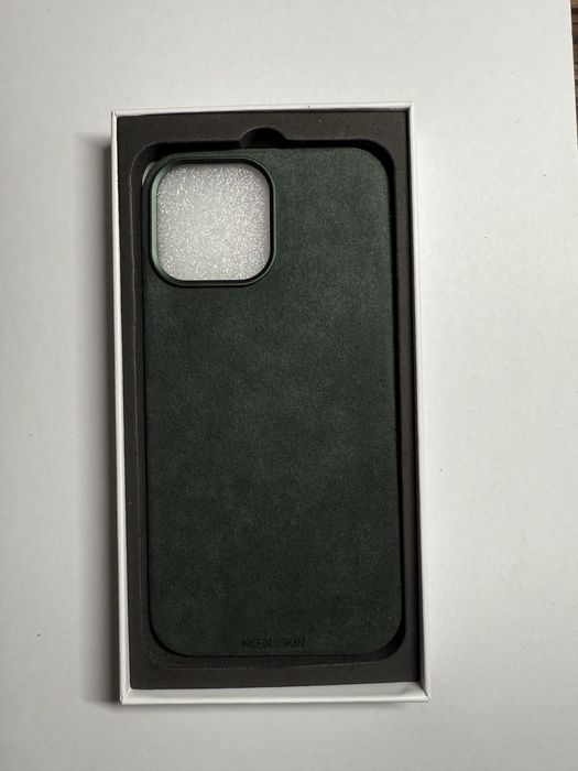 Case na iphone 13 promax zielony z alkantary Nobleskin
