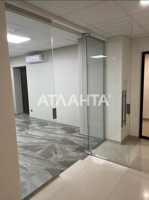 Коммерческое помещение в 44 Жемчужине на Каманина. Аркадия