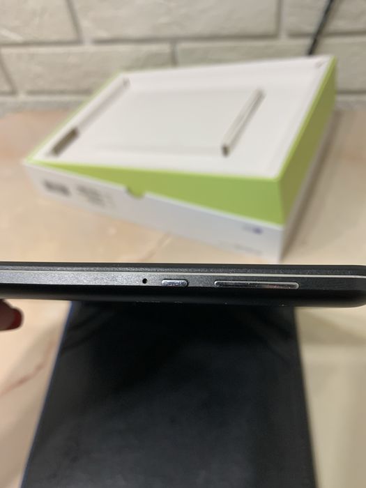 Планшет Pixus Blast 3/32GB LTE Black