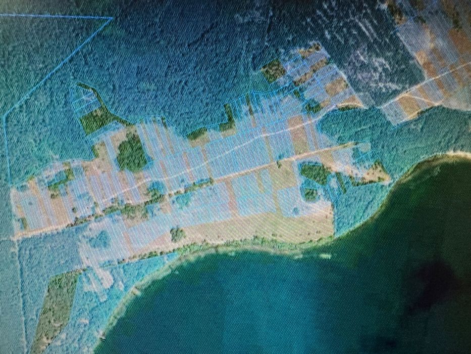 Продається земельна ділянка біля озера ПІсочне село Мельники