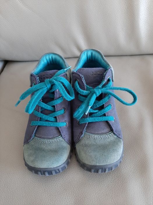 Buty wiosenne Ecco light 25