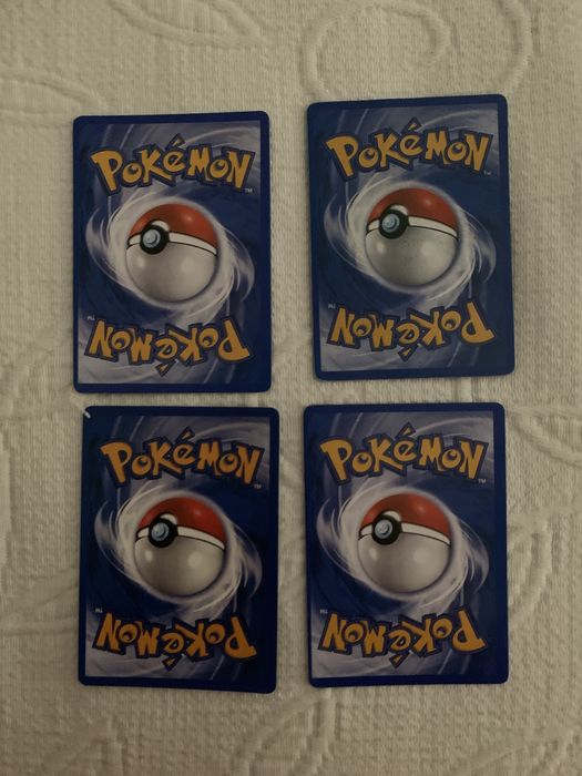 4 cartas de pokémon especiais