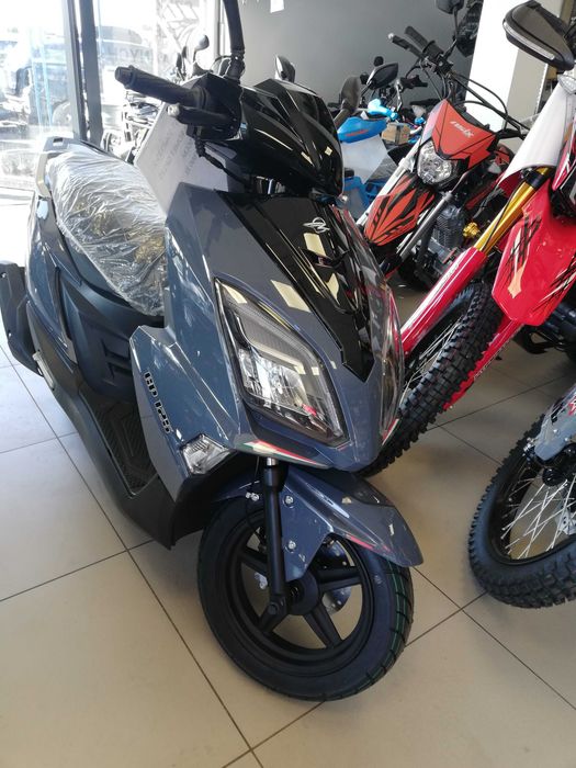 Skuter Zipp GP 125