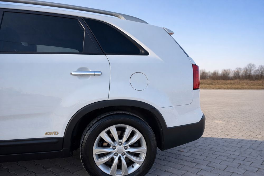 Пригнана з Європи - KIA SORENTO, оригінал пробіг, не фарбована