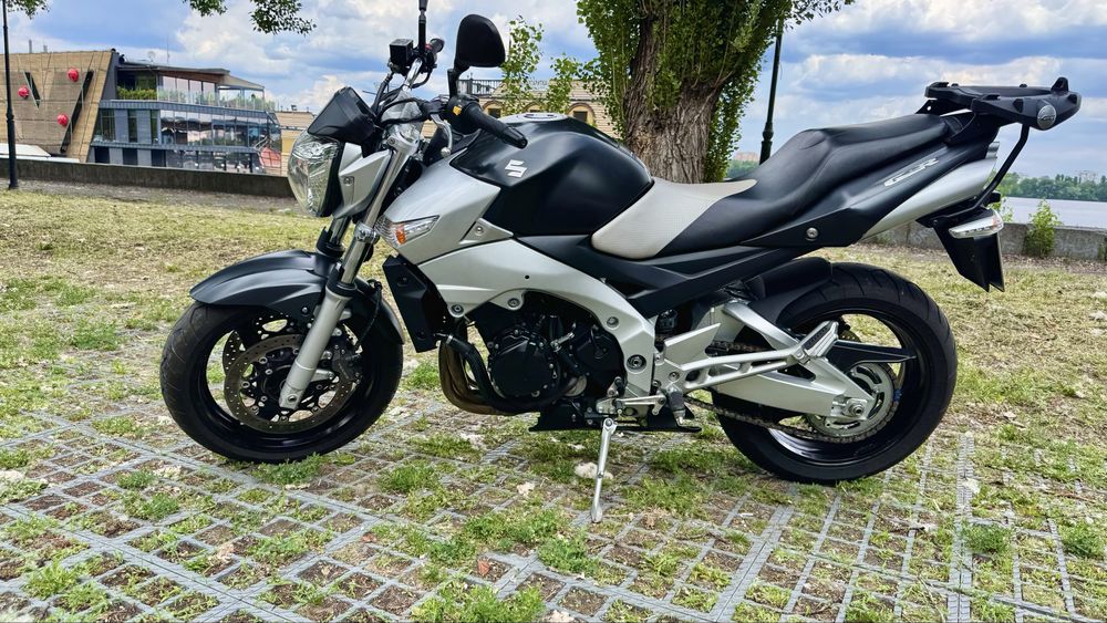 Suzuki GSR 600 с документами