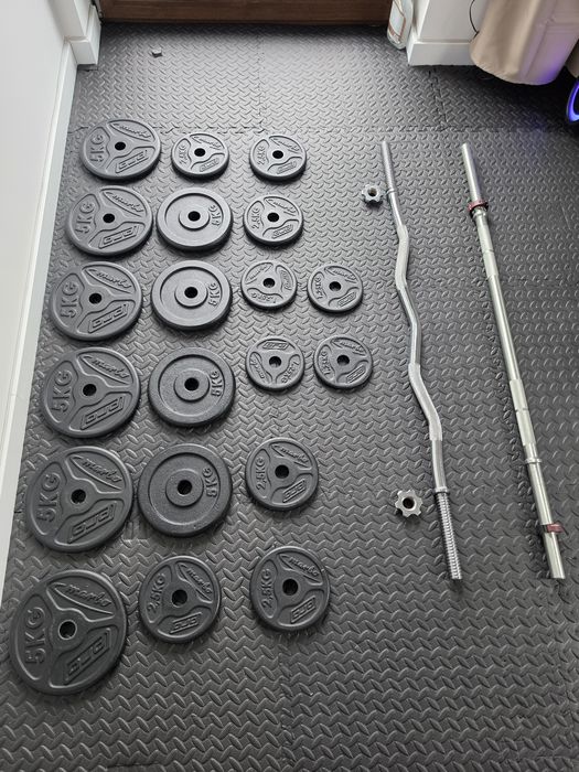 Komplet 70 kg obciążenia żeliwnego + 2 gryfy 120 cm.