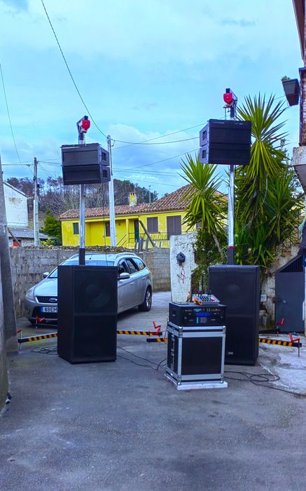 PA completo de 20.000  Watts musicais, 10.000 Watts rms