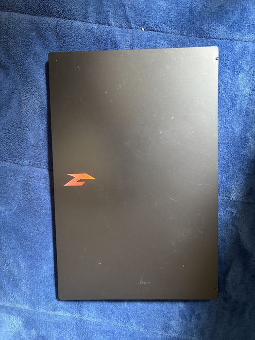 Acer Nitro V15 RTX 4050 / Ryzen 5 / 16GB / SSD 512GB / 165Hz