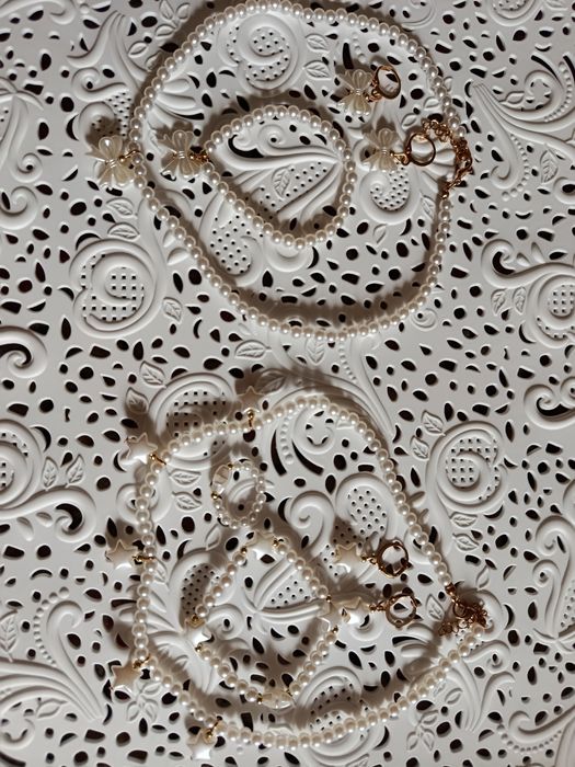 Украшения новые, красивые