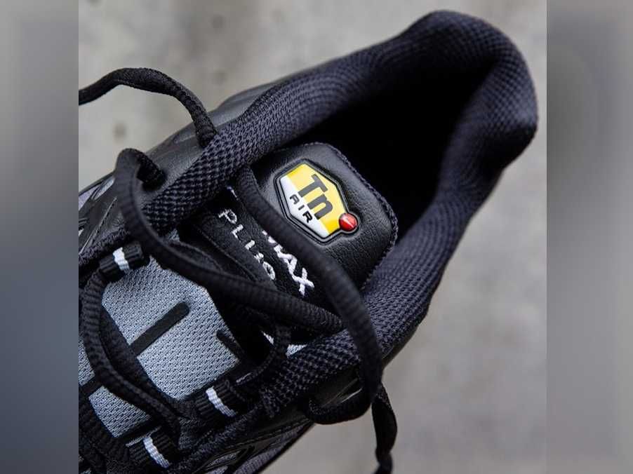 Nike Air Max TN Plus III_R.42