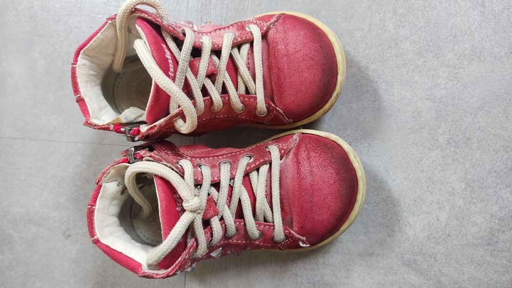 Trampki dziewczęce rozmiar 22