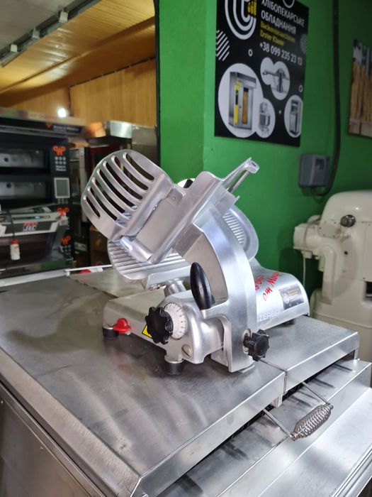 Слайсер Bizerba профессиональный из Германии