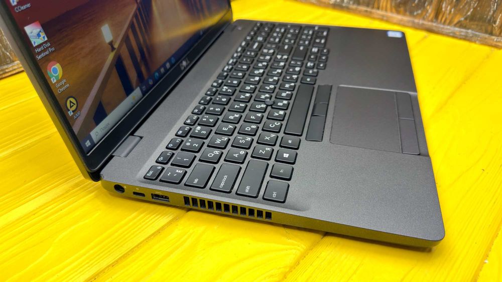 Надійний Ноутбук Для Роботи і Навчання Dell Latitude 5500 /i5-8365u