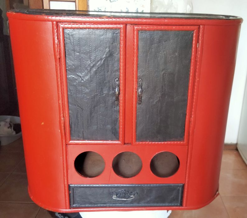 Pequeno Bar Vermelho