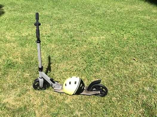 Hulajnoga nożna + kask