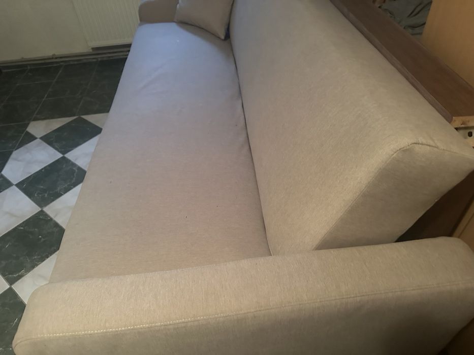 Диван для вітальні