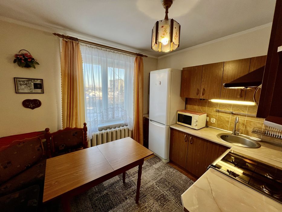 Гарна зручна квартира з ремонтом, вулиця Мазепи